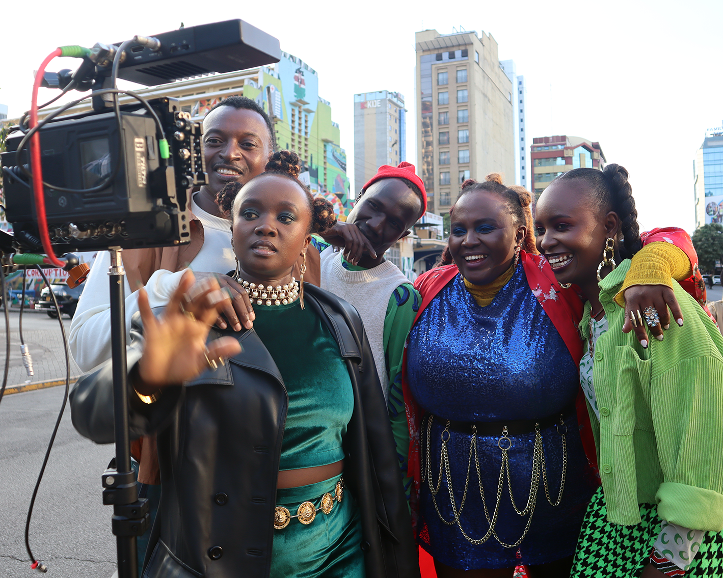 Amputados kenianos con una prótesis de pierna durante la campaña Unstoppable de Circleg.